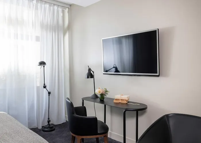 Helios Opera Szálloda 4*