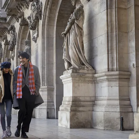 호텔 헬리오스 오페라 4*