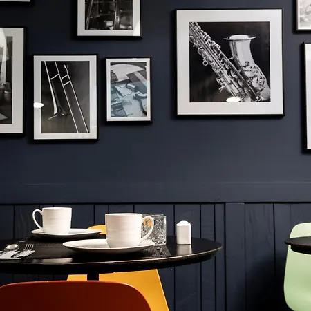 호텔 헬리오스 오페라 4*