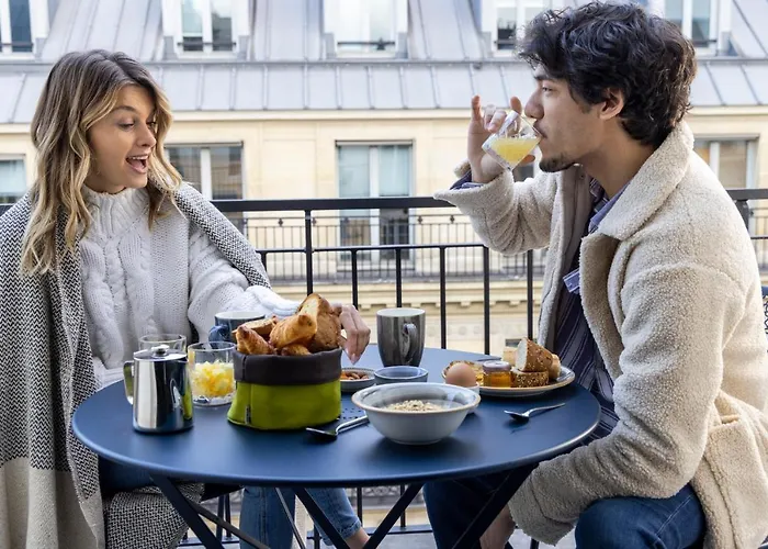 Helios Opera Hotel 4*