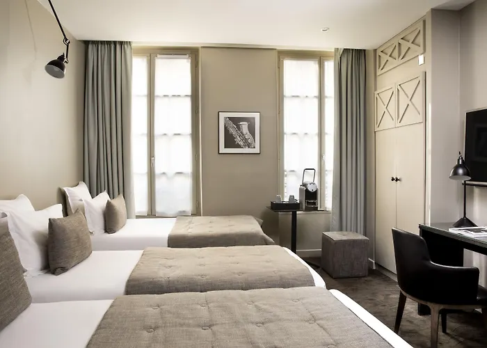 Helios Opera Hotel 4*