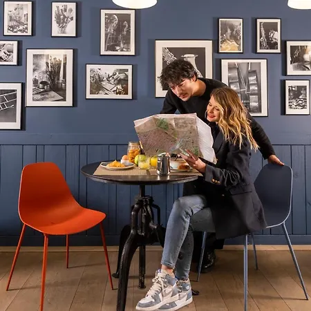 Helios Opera מלון