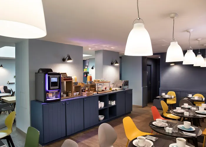 מלון Helios Opera 4*