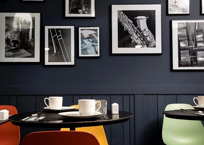 מלון Helios Opera 4*