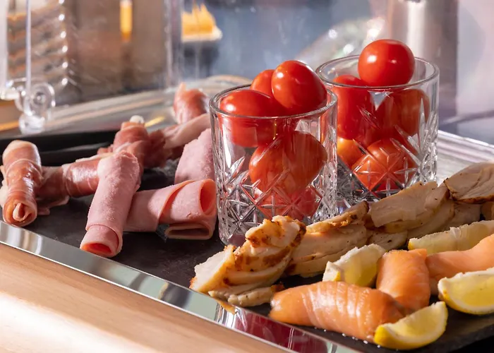 Helios Opera מלון 4*